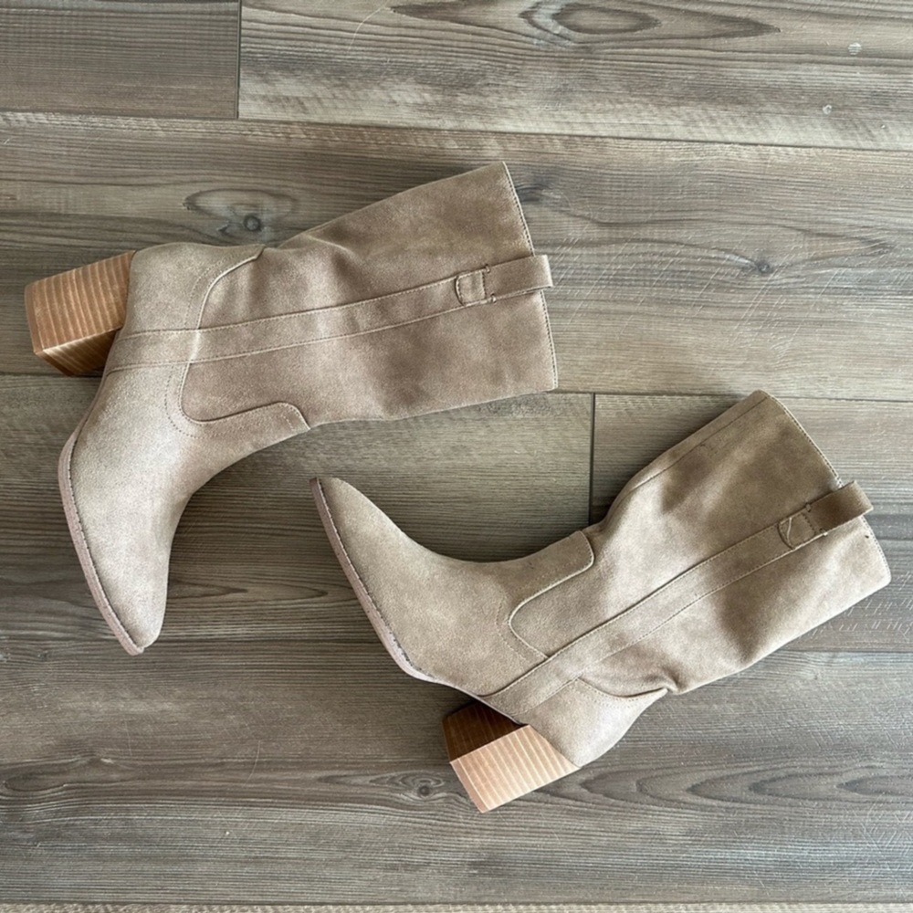 New Without Box Dolce Vita Suede Boots
